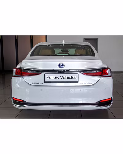 Rent Lexus ES 300h-1