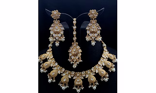 TRENDY KUNDAN NECKLACE