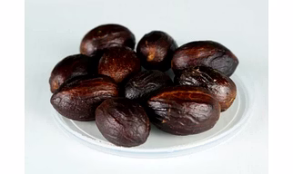 Nutmeg With Shell