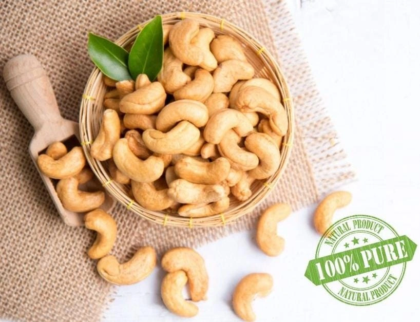 Cashew Kernels available in various Grades (W180, W210, W240, W320, W400, W450)-1