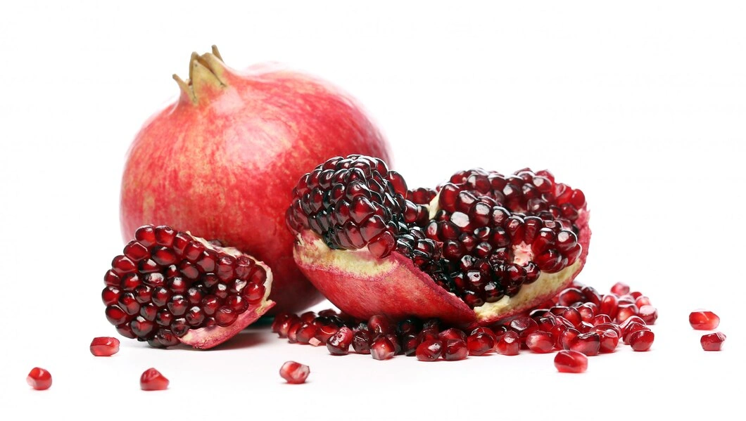 Premium Indian Pomegranates – Fresh and Juicy-12597060