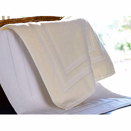 100% cotton bath mat