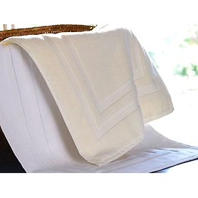 100% COTTON BATH MAT