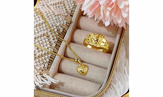 Chain with ring