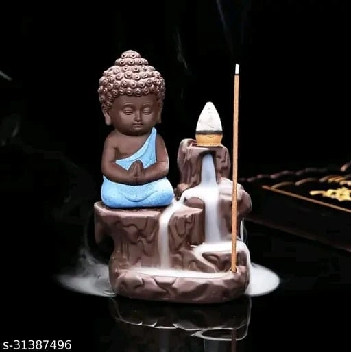 Little Buddha Praying-s-31387496