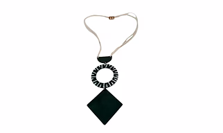 LONG RESIN NECKLACES 12639750