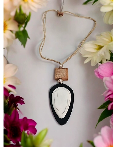 LONG RESIN WOODEN NECKLACES-2