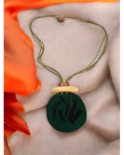 LONG RESIN WOODEN NECKLACES-1