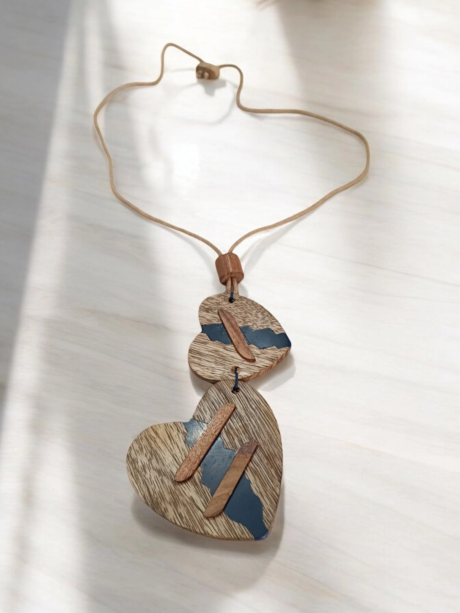 LONG WOODEN HEART SHAPE NECKLACES-2