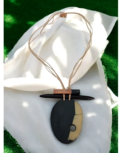 LONG RESIN NECKLACES-1