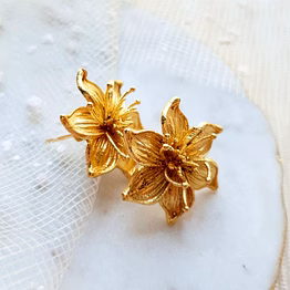 flower studs