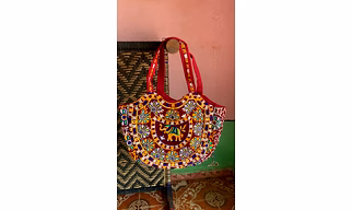 Velvet embroidery handbag