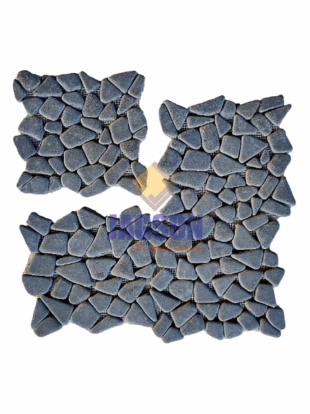 LIMESTONE PEBBLE MOSAIC NERO NAGO