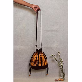 cotton drawstring sling bag • coffee and caramel