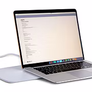 LENOVO Yoga 7i  2-IN-1 Laptop / i5-1135G7 / 16GB / 512GB SSD / INTEGRATED INTEL IRIS XE GRAPHICS / Win10, OFFICE H&S 2019 / 14" Inch / 1.43 Kg / 82BH00DYIN